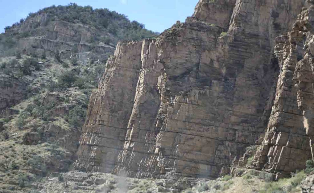 Bluffs on the canyon walls provide a picturesque gasp of ooohs and aaahs.